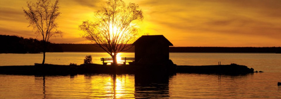 Island Spring Cottages Located On Beautiful Lake Mindemoya
